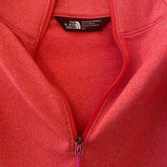 The north face pull over - Picture 2 of 8